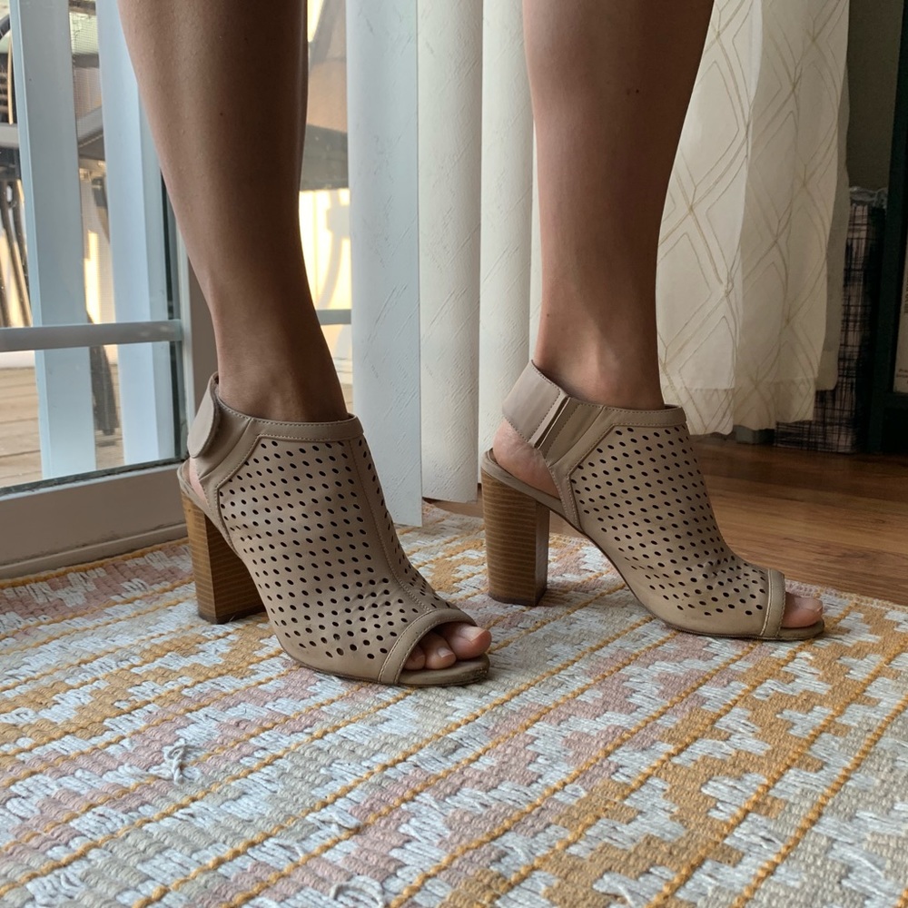 MADDEN GIRL Heeled Sandel with Adjustable Ankle